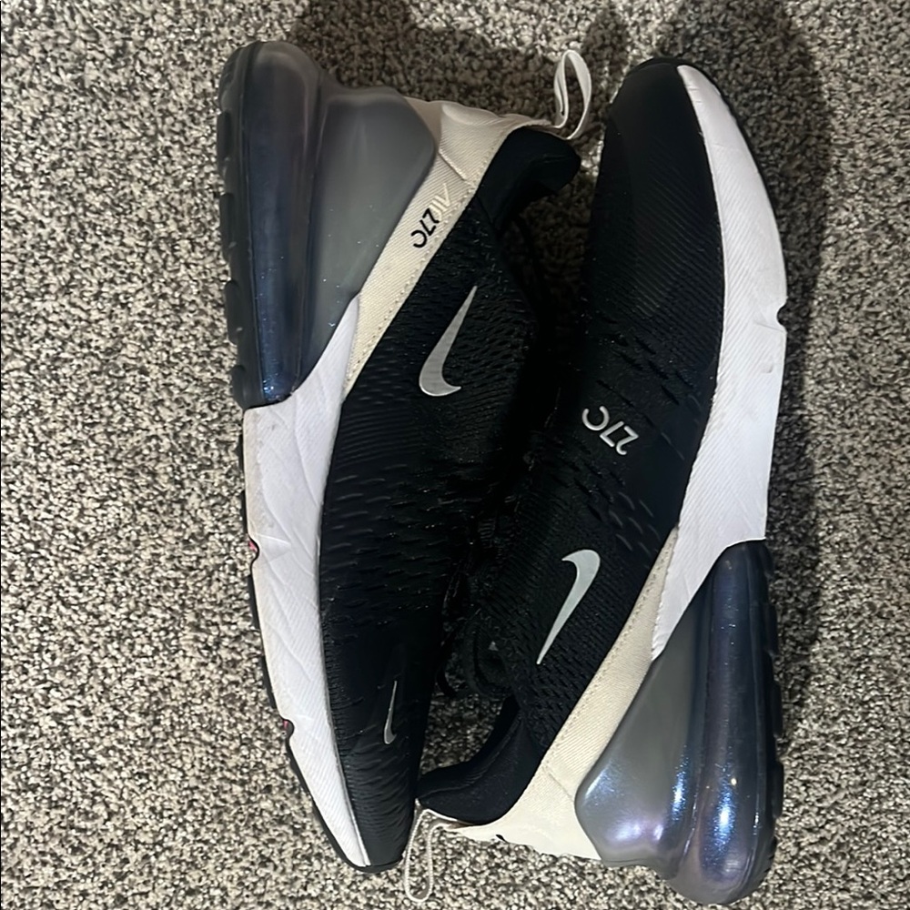 Nike Air 270 - black and white with holographic bubble